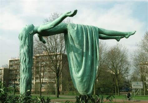 Unearthly Sculpture Shows Three Women Floating in Midair - Neatorama