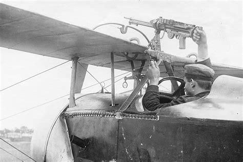 Airplanes With Machine Guns In Ww1