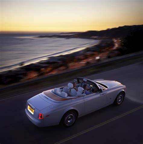 Rolls-Royce Phantom Drophead Coupe Series II (2012) - picture 7 of 16