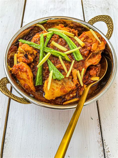 Pakistani Chicken Karahi - Romandian Masala