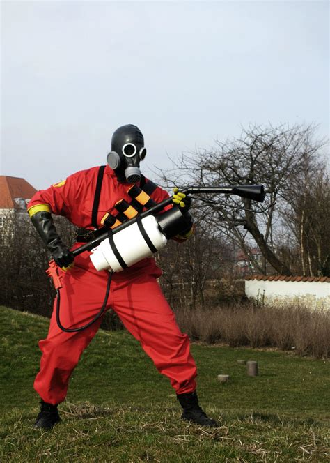 Finally done with my Pyro cosplay :D (I know the flamethrower is bit ...