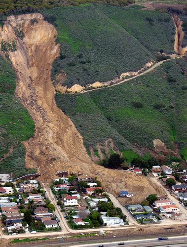 La Conchita Mudslide, 2005 | Flickr - Photo Sharing!