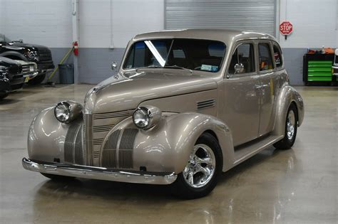 comfortable 1939 Pontiac Silver Streak hot rod for sale