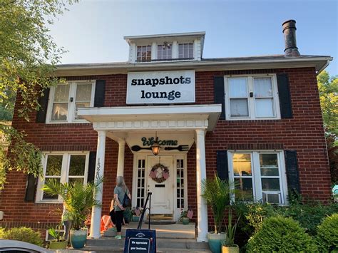 Beyond Breakfast: Snapshots Lounge | Granville, OH - Breakfast With Nick