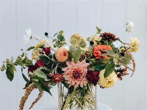 Seasonal summer arrangement | Summer flower arrangements, Late summer ...