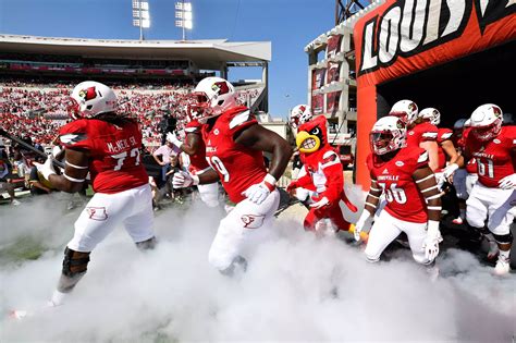 Game Day: Louisville At Kentucky