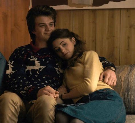 Nancy Wheeler and Steve Harrington on the couch in Stranger Things | Stranger things steve ...