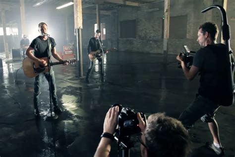 Dierks Bentley Takes Us Behind the Scenes of 'I Hold On' Video