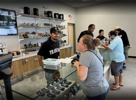 EMBARC FRESNO CANNABIS DISPENSARY - 38 Photos & 53 Reviews - 4592 N ...