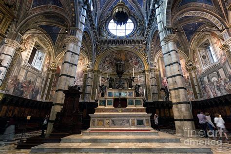 Interior Of Siena Cathedral, Italian Duomo Di Siena With Mosaic Floor ...