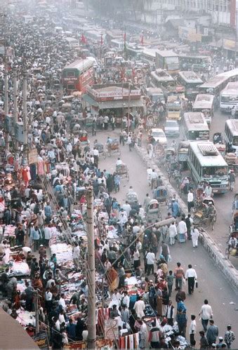 Population growth | People crowd the streets of Dhaka, Bangl… | Flickr