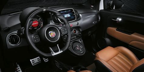 Abarth 595 Interior & Infotainment | carwow