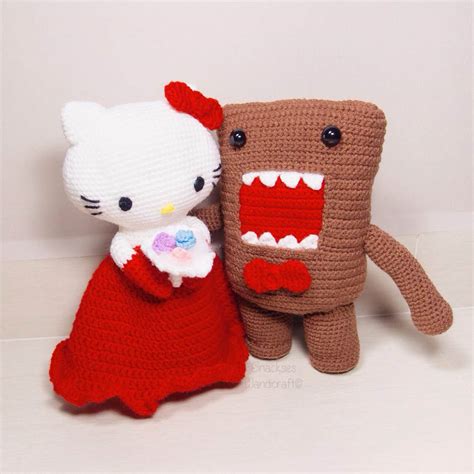 Hello Kitty Bride and Domo kun Groom ~ Snacksies Handicraft Corner