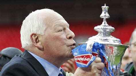 Wigan Athletic owner Dave Whelan apologizes for 'anti-Semitic' remarks