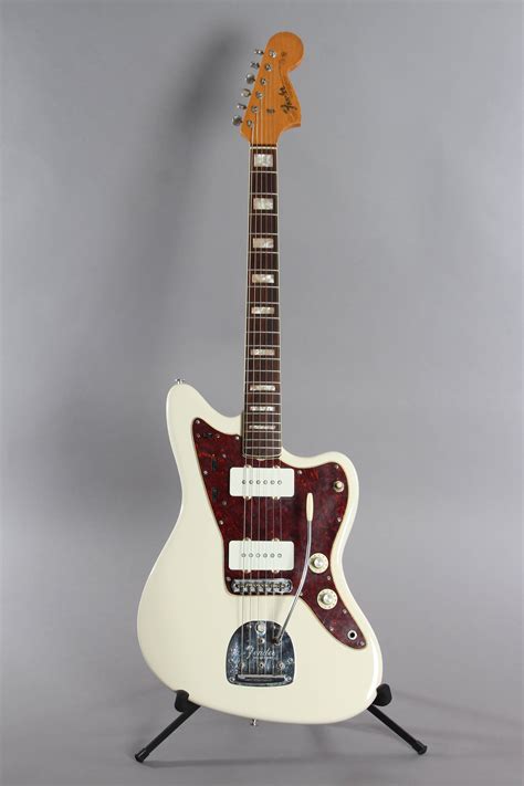 1966 Fender Jazzmaster Olympic White | Guitar Chimp