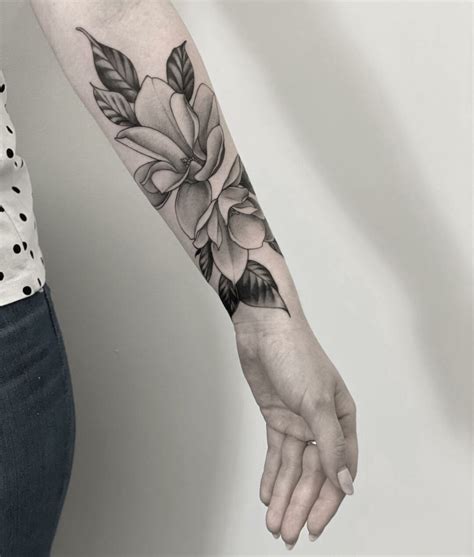 38 Lovely Magnolia Tattoo Ideas to Inspire You in 2023