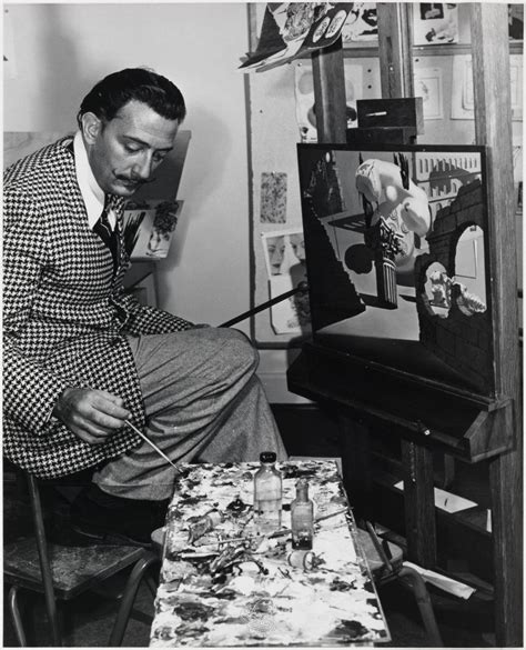 fotos de salvador dalí y gala | Salvador Dalí pintando proyecto para Destino de Walt Disney ...