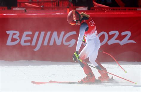 2022 Olympics: Mikaela Shiffrin fails to medal in downhill