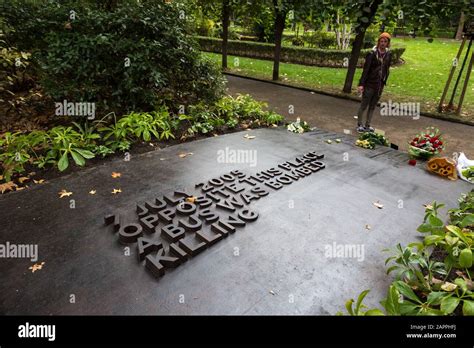 Memorial to the victims of the Tavistock Square bombings on 7 July 2005 ...