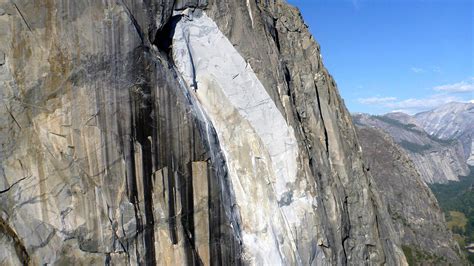 Yosemite's El Capitan sees new massive rock fall 1 day after deadly ...