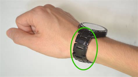 How to Adjust a Watch Band: 9 Steps (with Pictures) - wikiHow