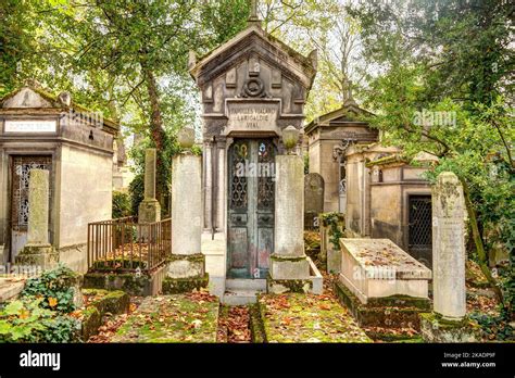 Paris, France - November 2022 : Pere Lachaise Cemetery in Autumn, HDR ...