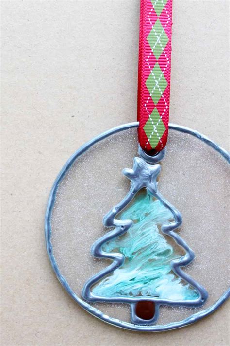 DIY Stained Glass Christmas Ornament - Angie Holden The Country Chic ...