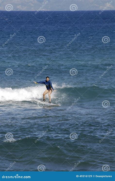 SURFBOARDING KA ANAPALI SHORE Editorial Stock Image - Image of hawaii, tourism: 49316129