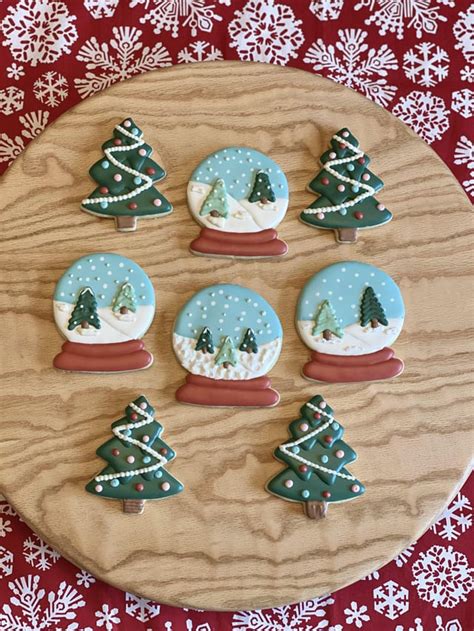 Christmas Set - Dino Themed : r/cookiedecorating