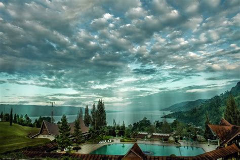 Unique Wallpaper: The Beauty and The Legend of Toba Lake (North Sumatera, Indonesia)