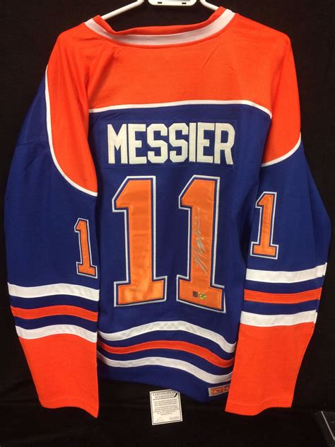 MARK MESSIER AUTOGRAPHED OILERS HOCKEY JERSEY W/ COA