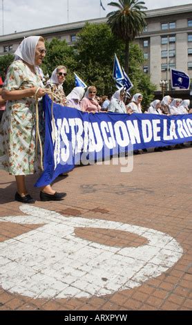 Argentine mothers, madres de la Plaza de Mayo, protesting, protest ...