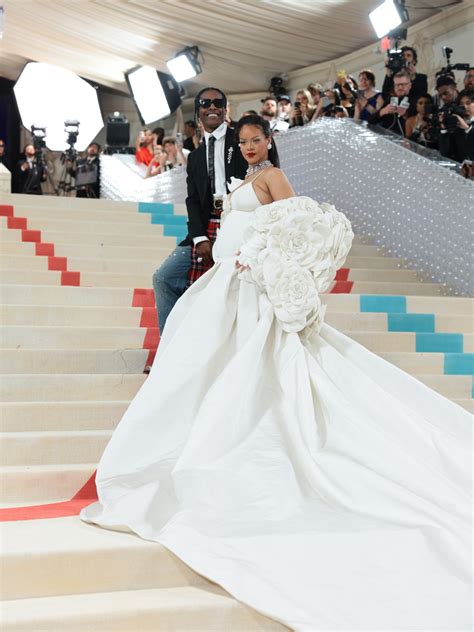 Rihanna Transforms Into a Chanel Camellia — With Help From Valentino ...