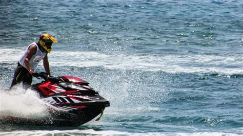red and black personal watercraft free image | Peakpx