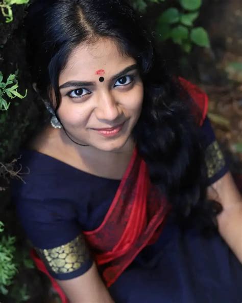 Malavika Manoj: Check Out the Wiki, Age, Biography, Family, and 15 ...