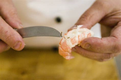 How to prepare cooked langoustine tails - Discover Seafood