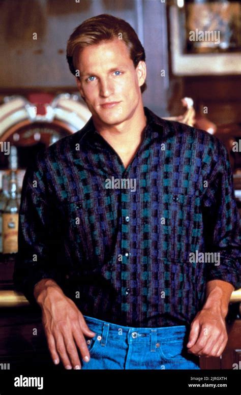 WOODY HARRELSON, CHEERS, 1982 Stock Photo - Alamy