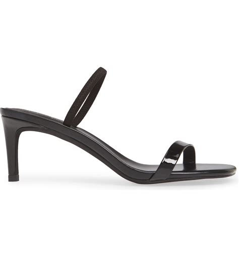 The 16 Best Minimalist Sandals, According to Our Editors | Who What Wear