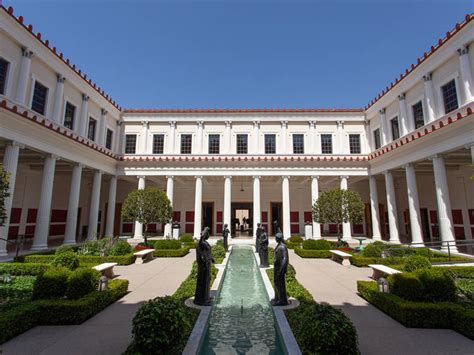 20 Best Museums in Los Angeles to Visit in 2022