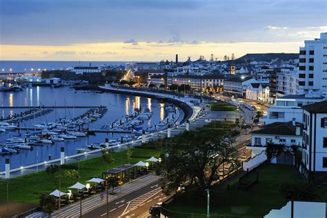 Descubra a ilha de São Miguel nos Açores | Yellow Bus Tours