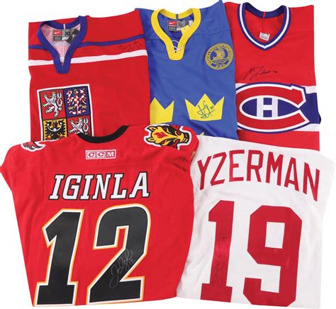 NHL Hall of Famers & Stars Signed Jersey Collection (14)