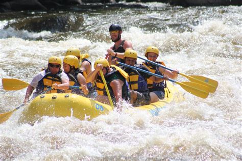 Aileen & Dale's Wild Ride: White water rafting in Tennessee