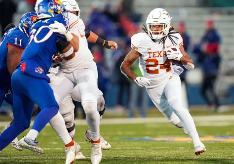 Texas Football: Jonathon Brooks 'is the bell cow' RB for Longhorns