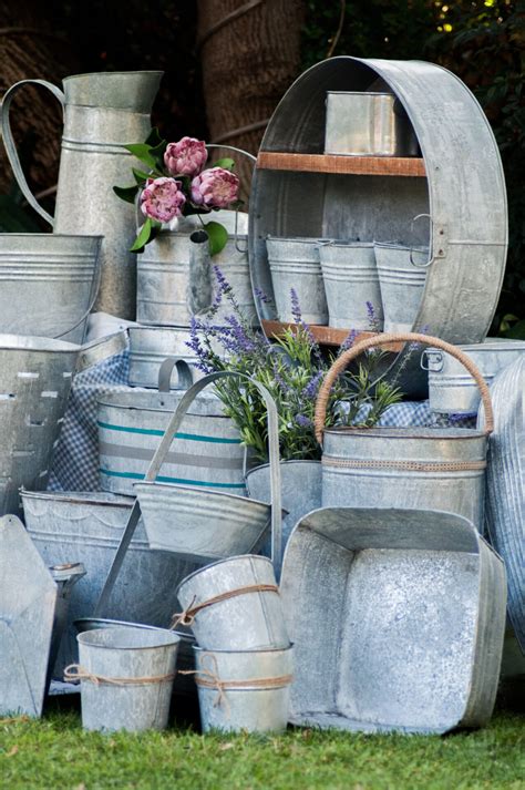 1 set of 3 Std Small Buckets with Handles – Tin Home Decor