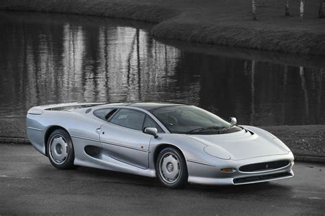 1993 Jaguar XJ220 | Uncrate