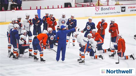 PHOTOS: Islanders Practice Nov. 8 | New York Islanders