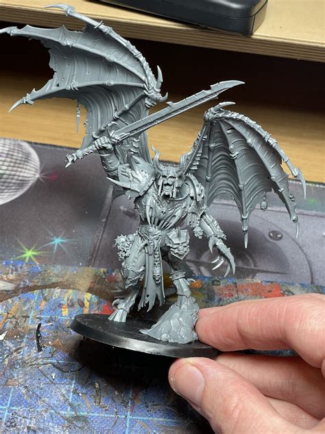 Model Review: The New Plastic Daemon Prince (Slaves to Darkness / 40k ...