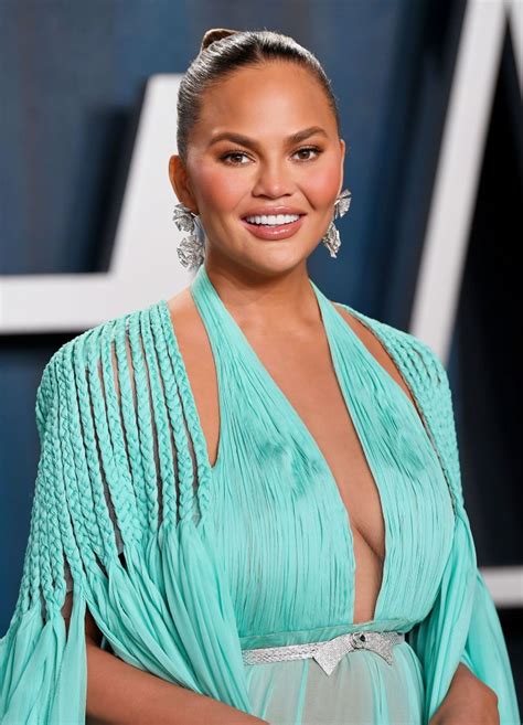 Chrissy Teigen's 3rd Cookbook Will Have 'Clean' Recipes