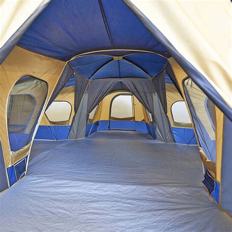 This Huge Cabin Tent Can Accommodate Up To 14 People