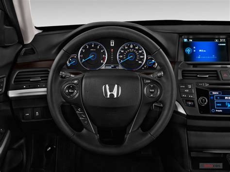 2013 Honda Crosstour: 30 Interior Photos | U.S. News